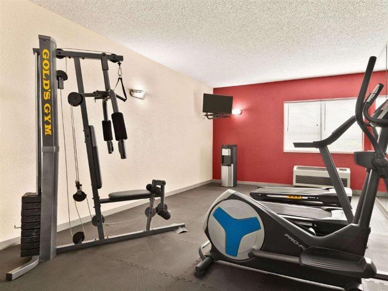 מלון Ramada By Wyndham ארקטה מראה חיצוני תמונה