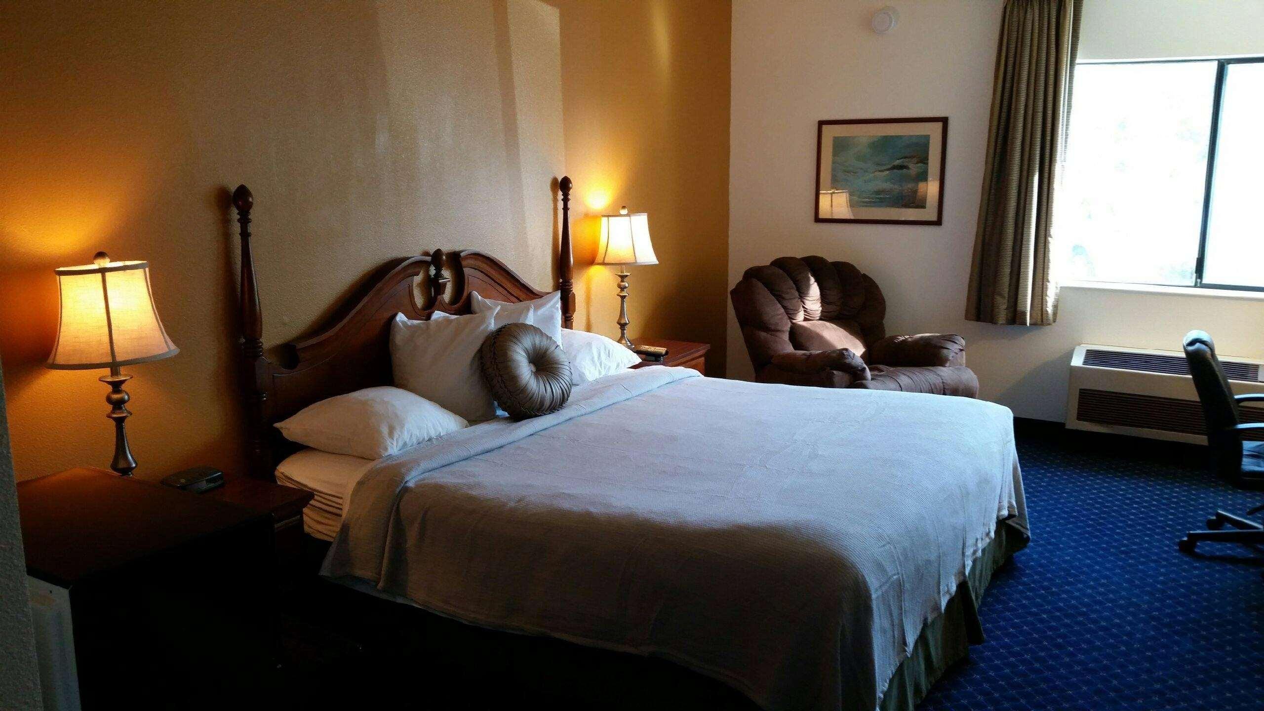 מלון Ramada By Wyndham ארקטה מראה חיצוני תמונה