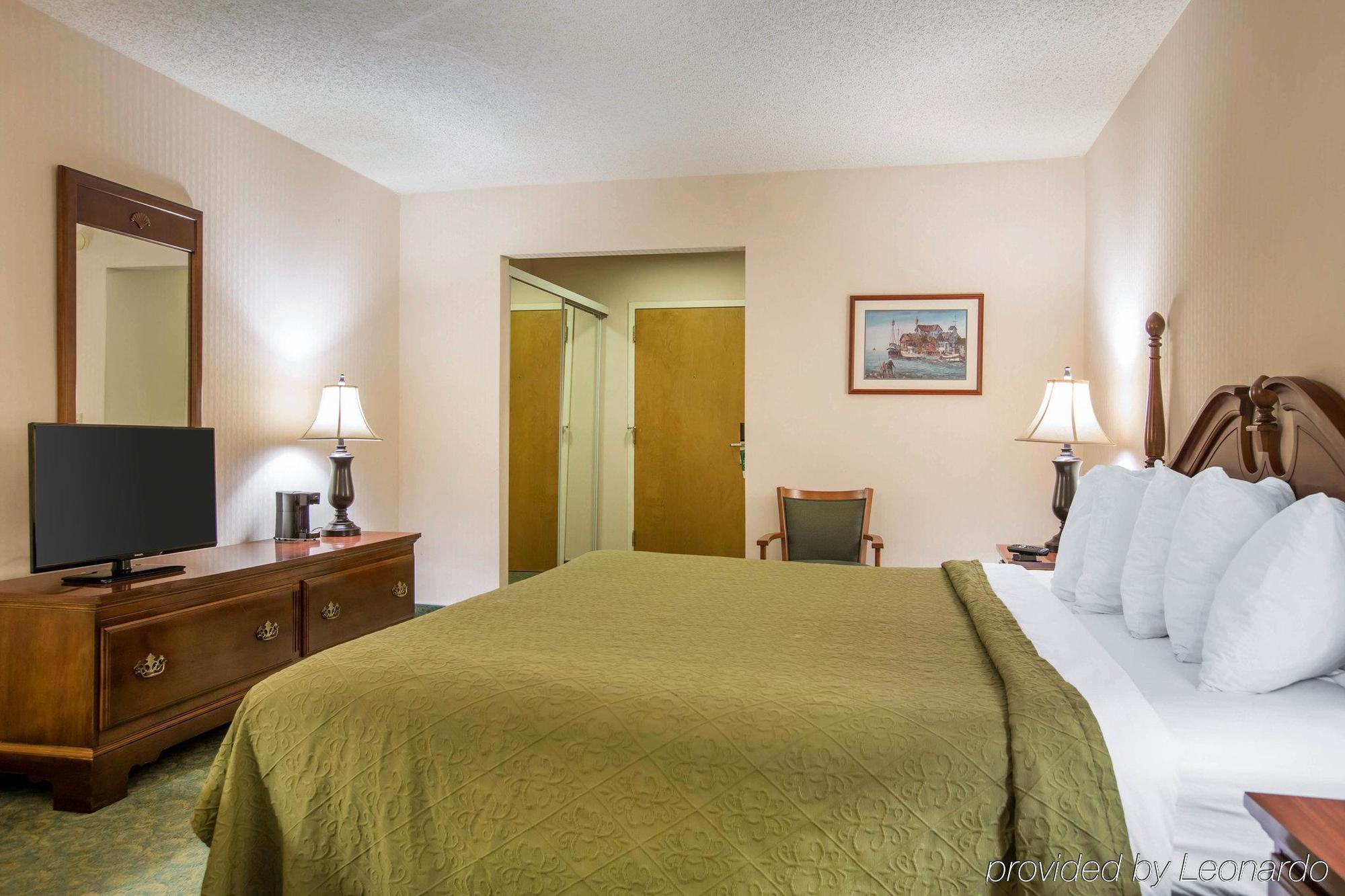 מלון Ramada By Wyndham ארקטה מראה חיצוני תמונה