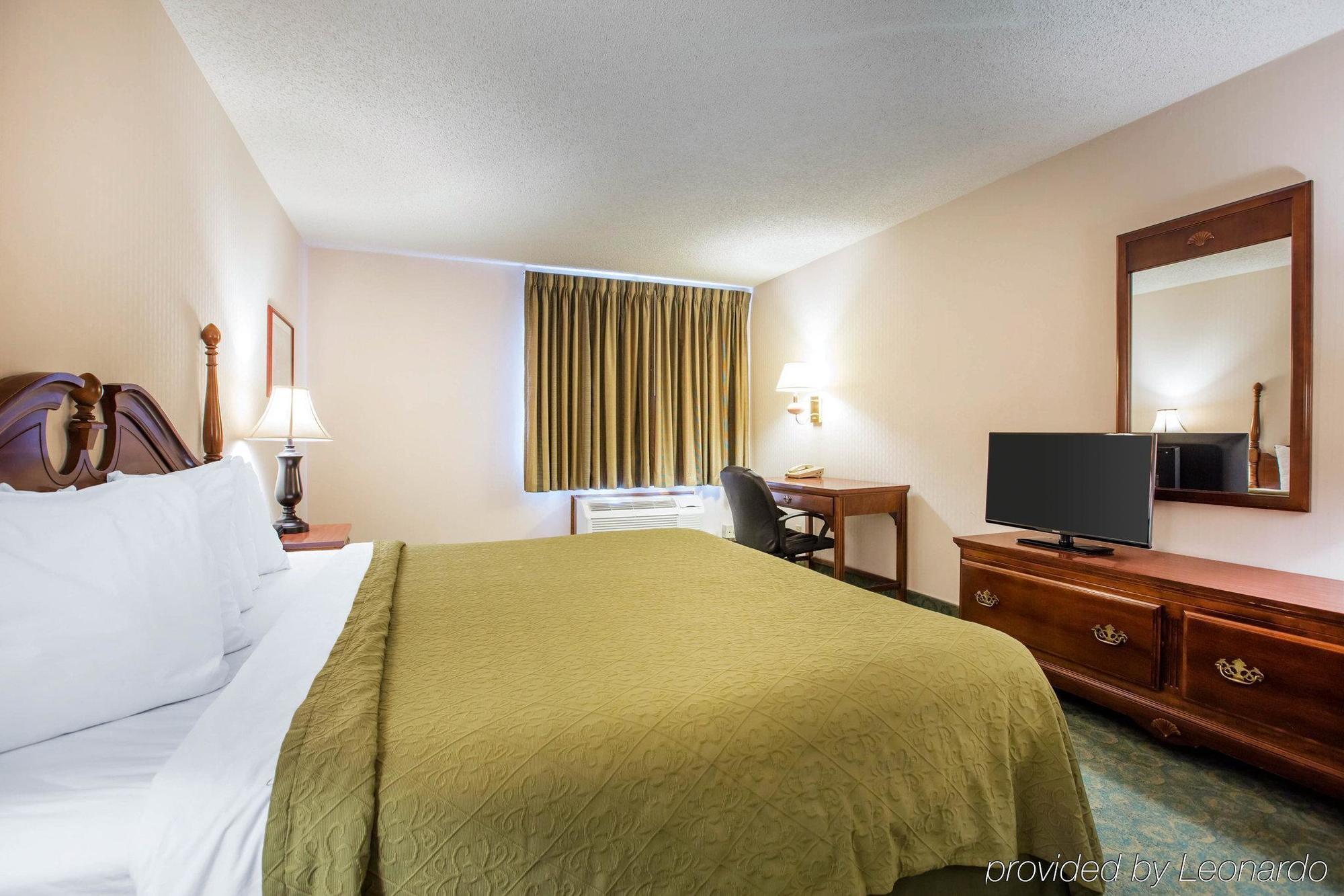 מלון Ramada By Wyndham ארקטה מראה חיצוני תמונה