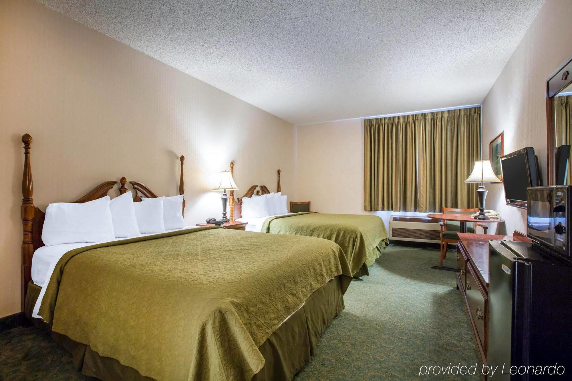 מלון Ramada By Wyndham ארקטה מראה חיצוני תמונה
