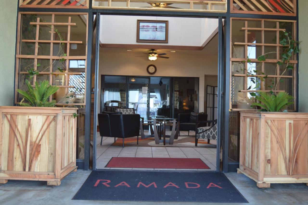 מלון Ramada By Wyndham ארקטה מראה חיצוני תמונה